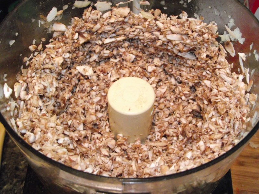 Грибная икра из опят с морковью и луком чесноком