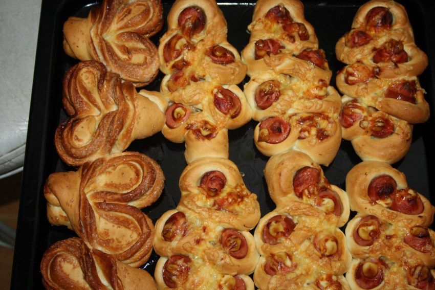 Сдобный пирог с брусникой