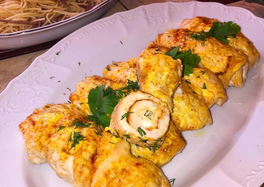 Фаршированные куриные рулетики