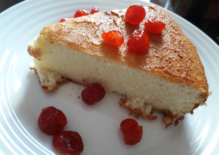Запеканка творожная с манкой и сметаной