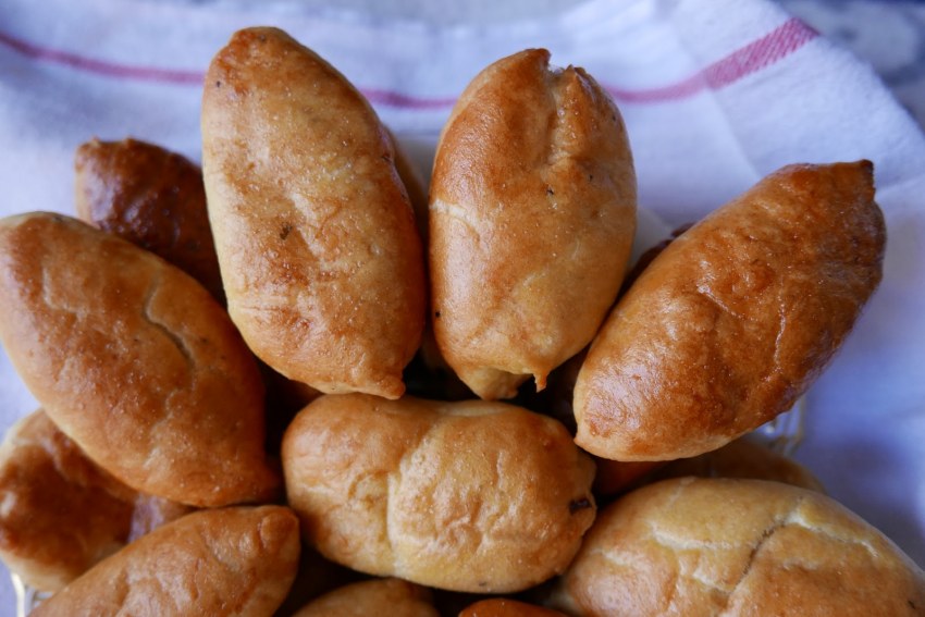 Мини пирожки с капустой