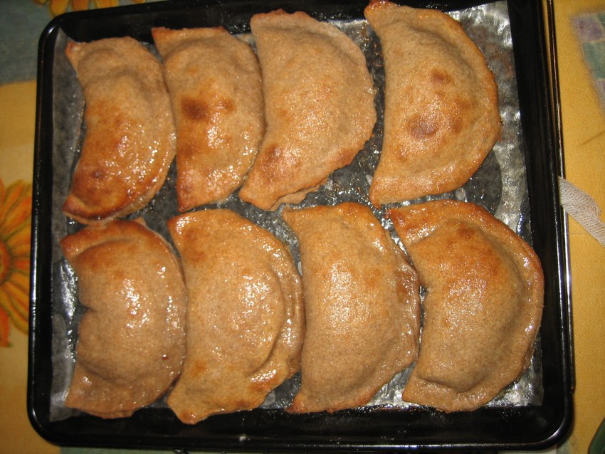 Калитка с капустой из ржаной муки