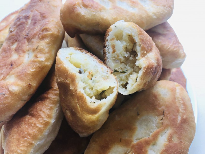 Пирожки с грибами жареные
