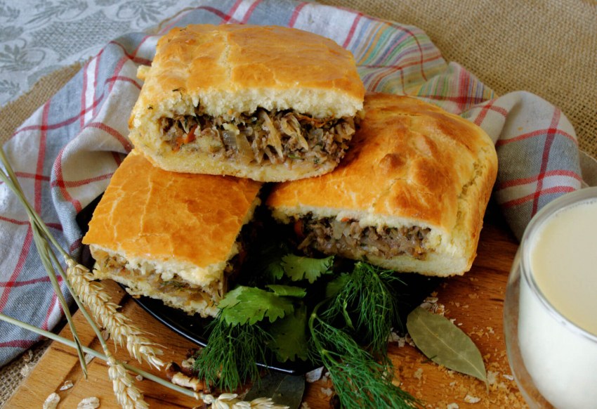 Пирожки с квашеной капустой