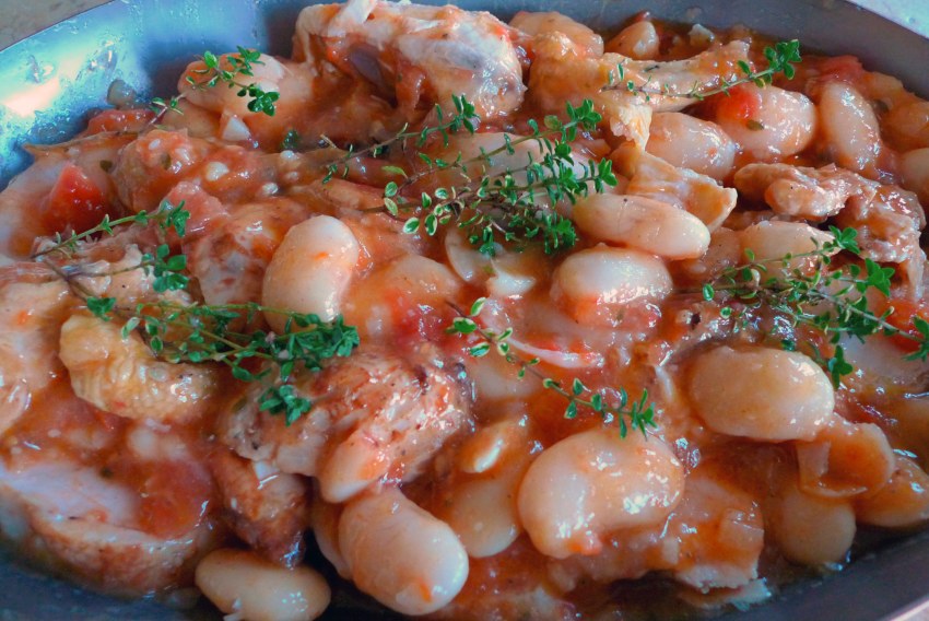 Курица с фасолью