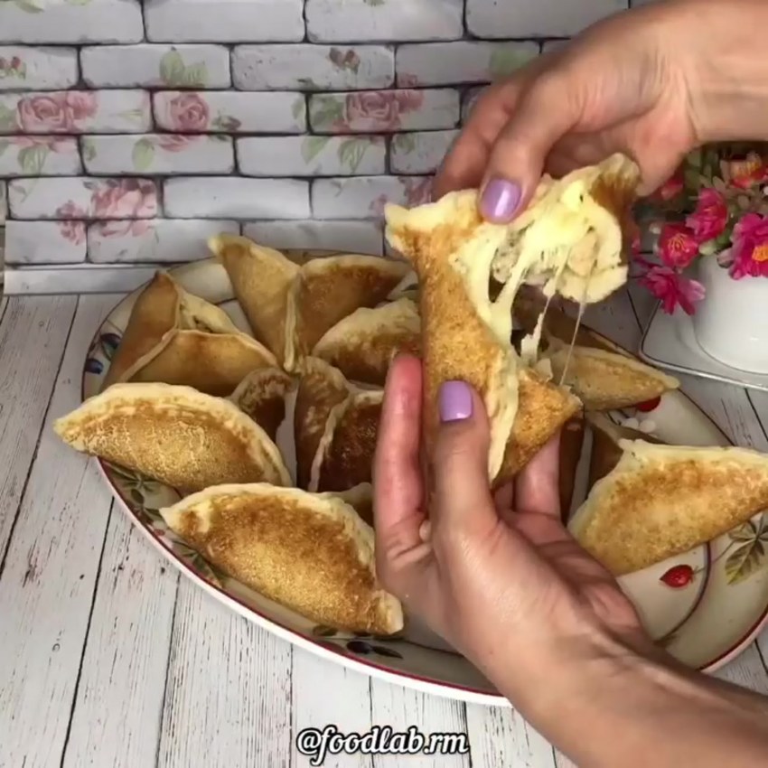 Блины с грибами и сыром
