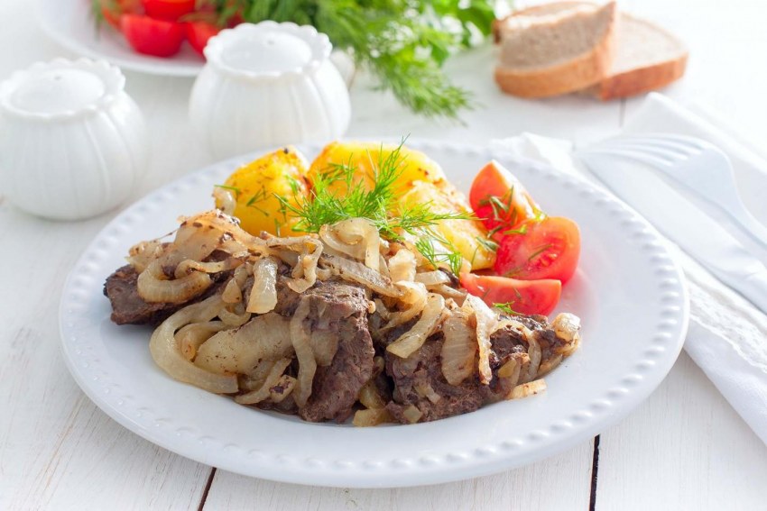 Печень с картошкой в духовке