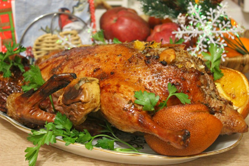 Утка фаршированная яблоками