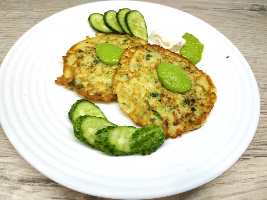 Оладьи из кабачков и куриной грудки