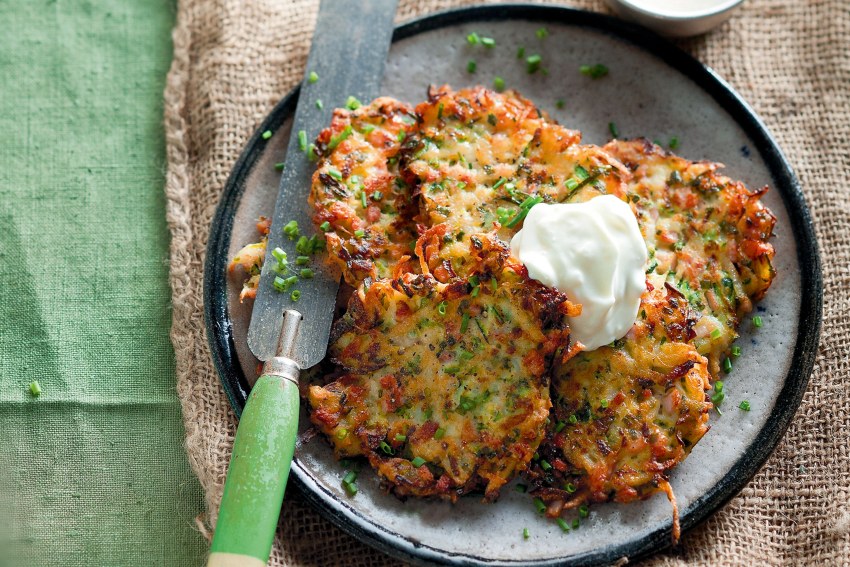 Оладьи из кабачков с сыром и чесноком