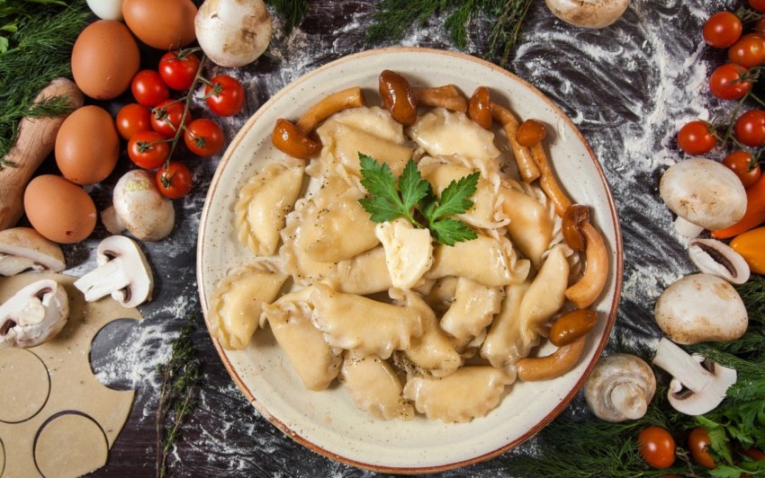 Пельмени с грибами