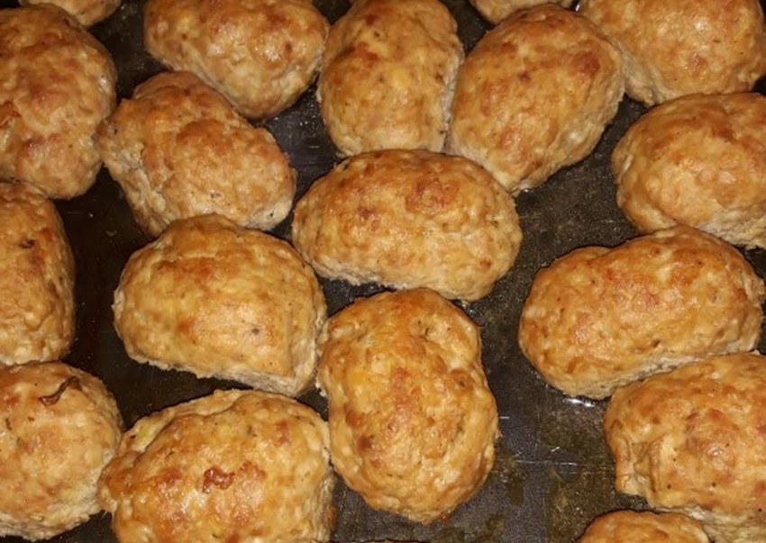 Куриные котлеты в духовке сочные