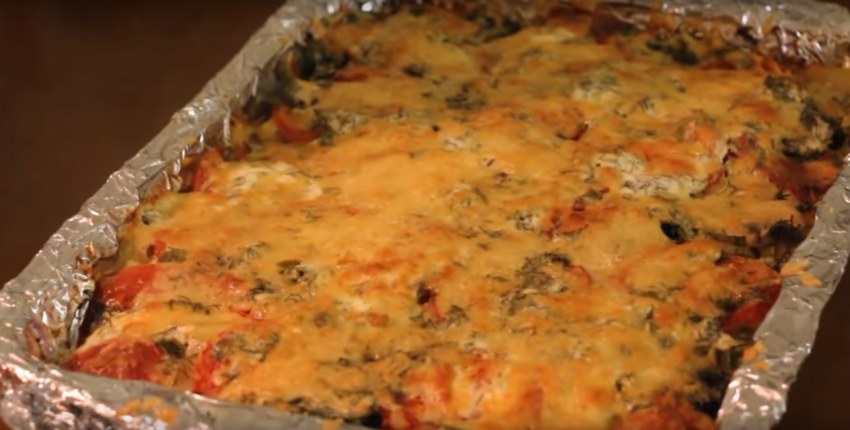 Картофельная запеканка с курицей и помидорами