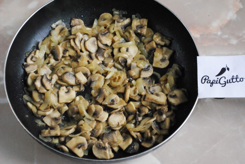 Кукуруза курица грибы жареные