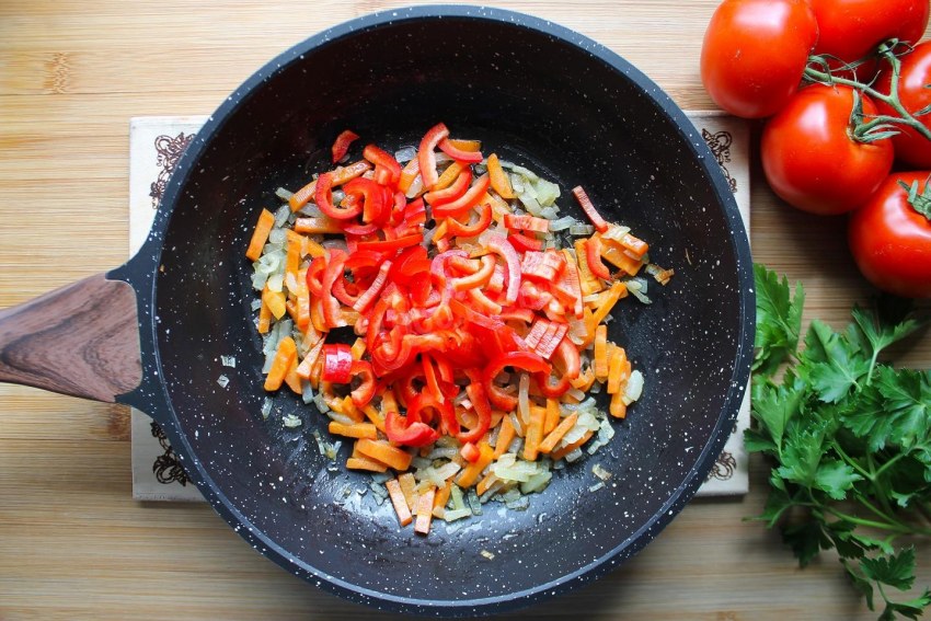 Куриное филе с рисом и овощами