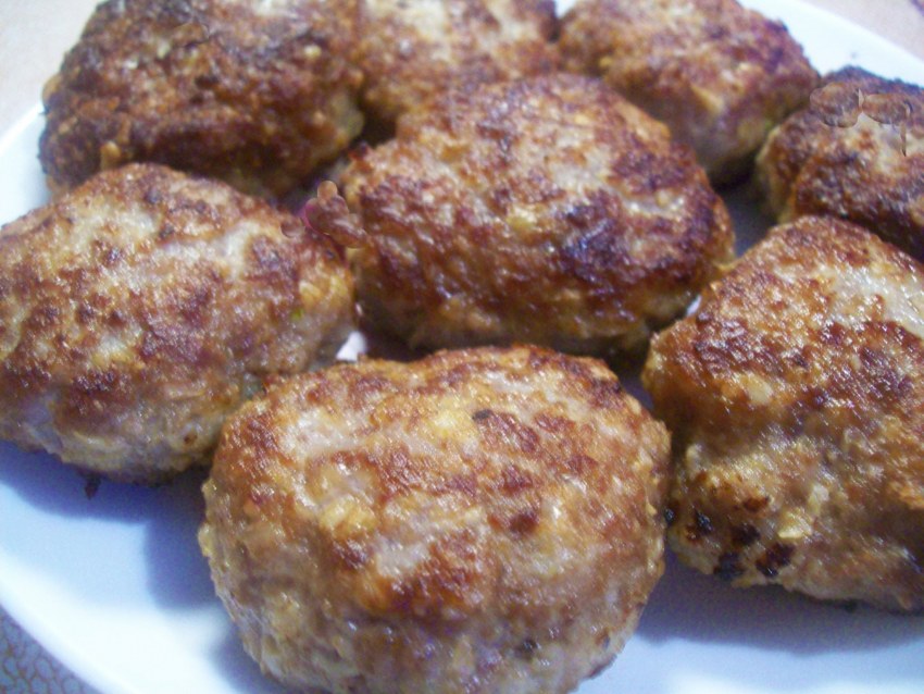 Рыбные котлеты с овсянкой