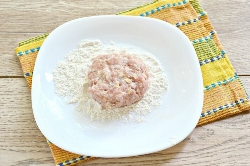 Рыбные котлеты с овсянкой
