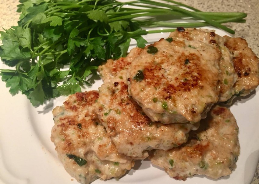 Куриные котлеты с кабачком