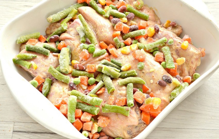 Рыба с фасолью стручковой в духовке