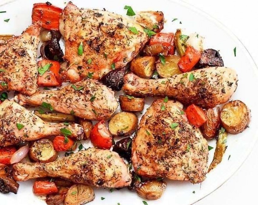 Курица тушеная с овощами