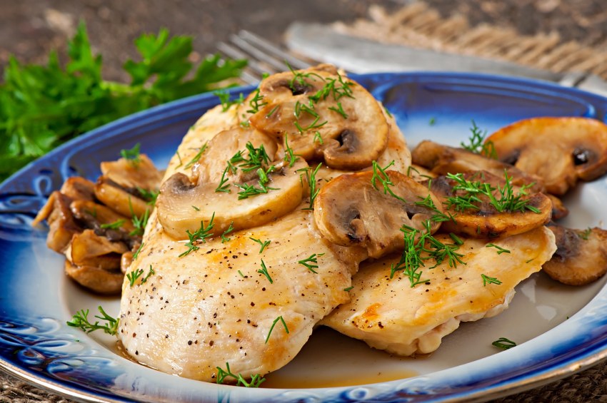 Вкусное филе индейки в сливочном соусе