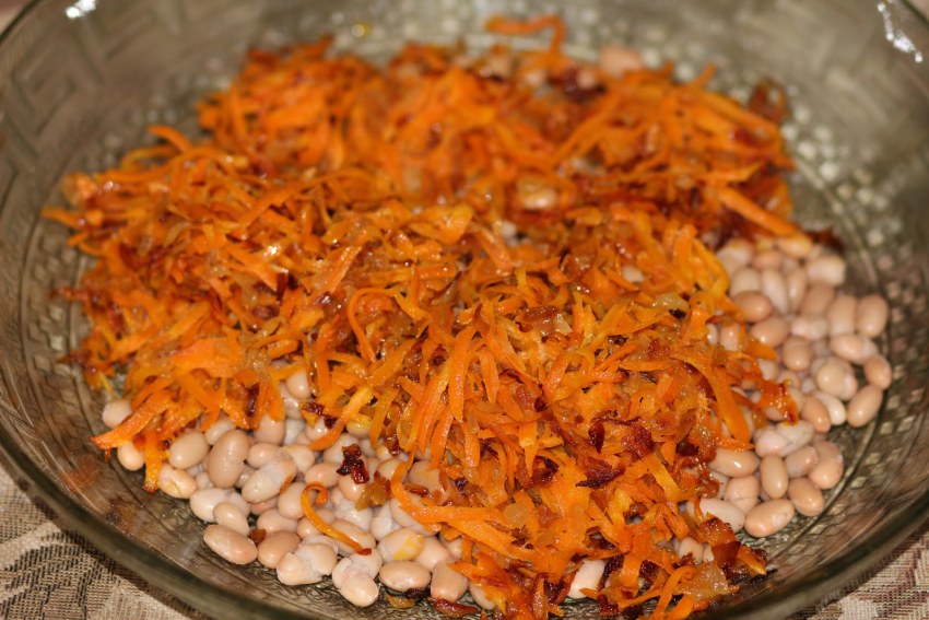 Салат с фасолью и морковью