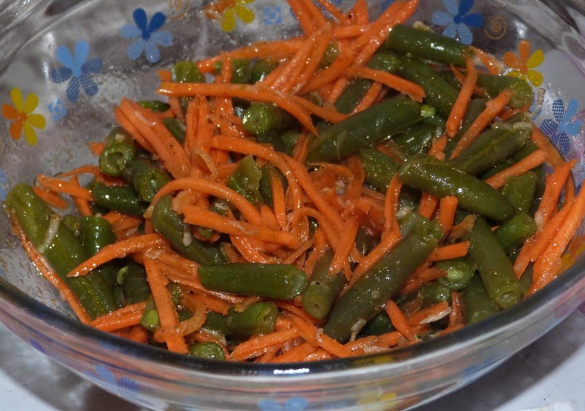 Салат с спаржей и корейской морковью