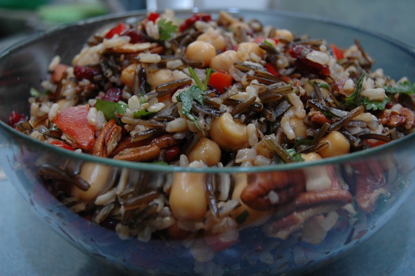 Салат с фасолью и корейской