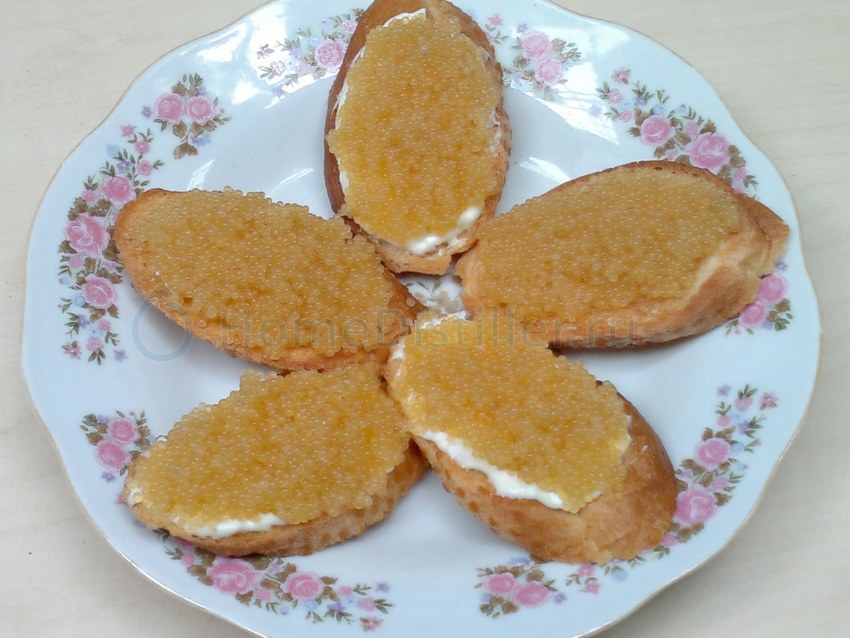 Бутерброды с икрой щуки