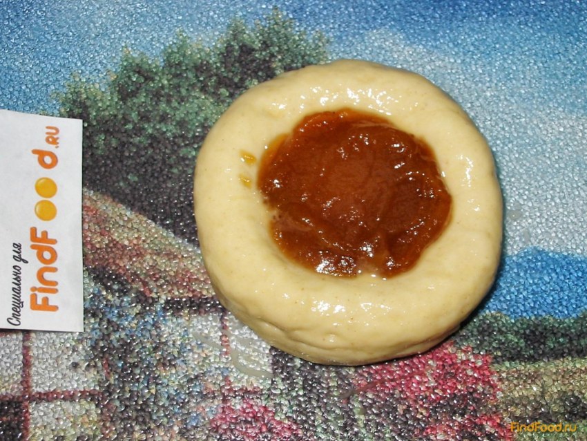 Школьная булочка с повидлом