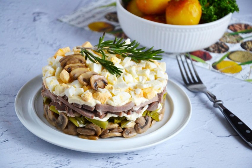 Салат с курицей