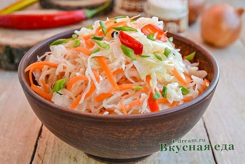 Маринованная капуста с морковью