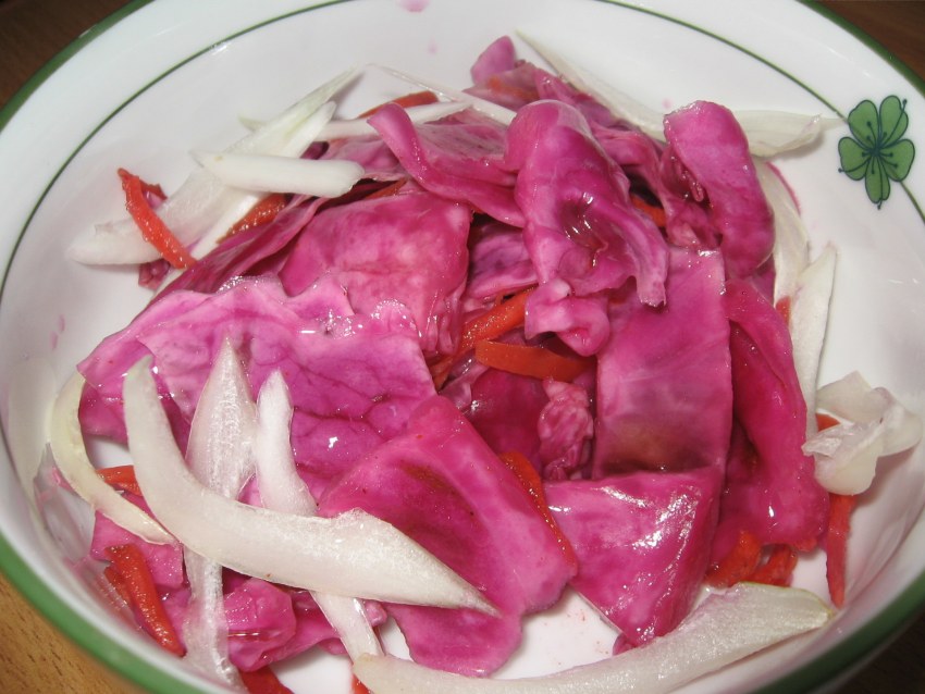 Квашеный чеснок со свеклой