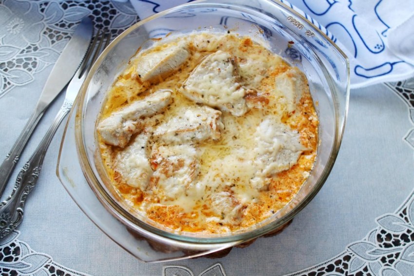 Куриное филе в сливочном соусе