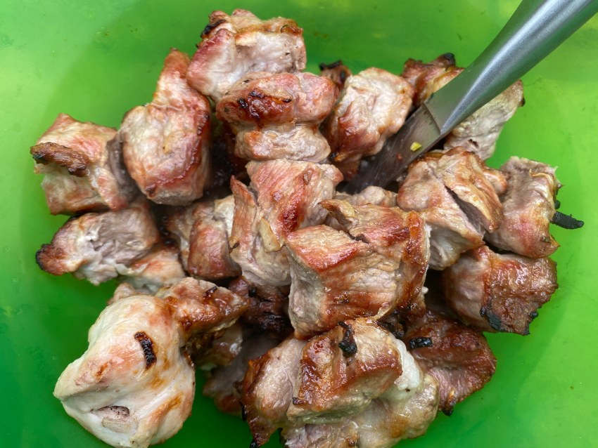 Как замариновать шашлык из свинины вкусно и сочно