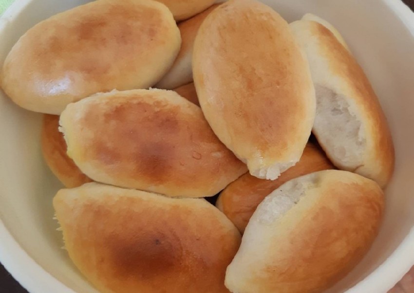 Пирожки с капустой и яйцом