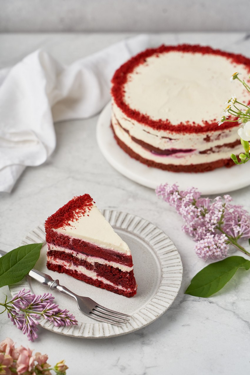 Торта "красный бархат" (Red Velvet).