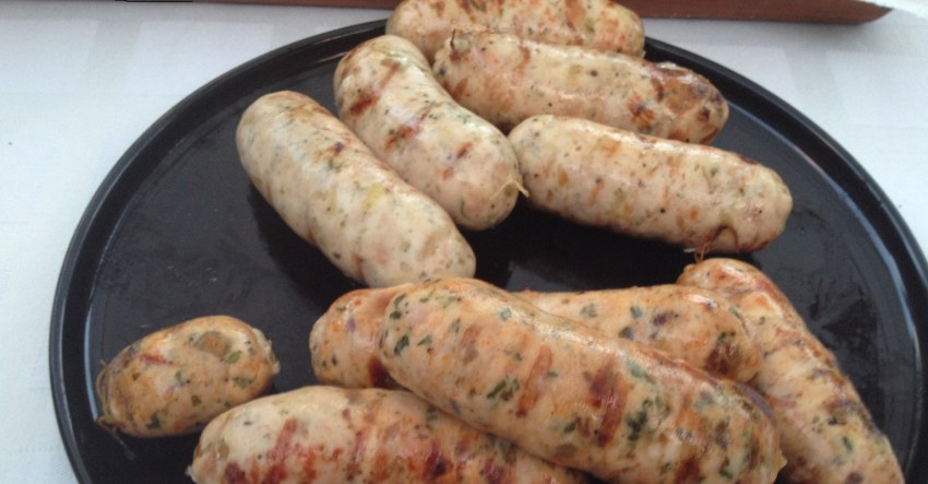 Куриная молочная колбаса