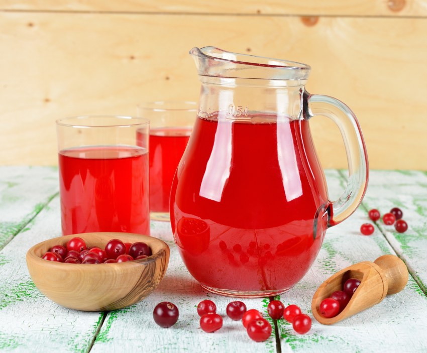 Клюквенный морс с корицей