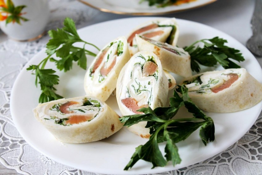 Лаваш с семгой и творожным сыром