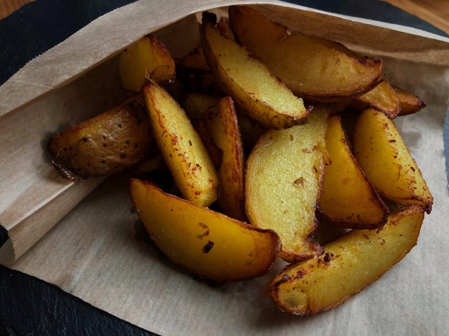 Рецепт картошки в духовке дольками без кожуры