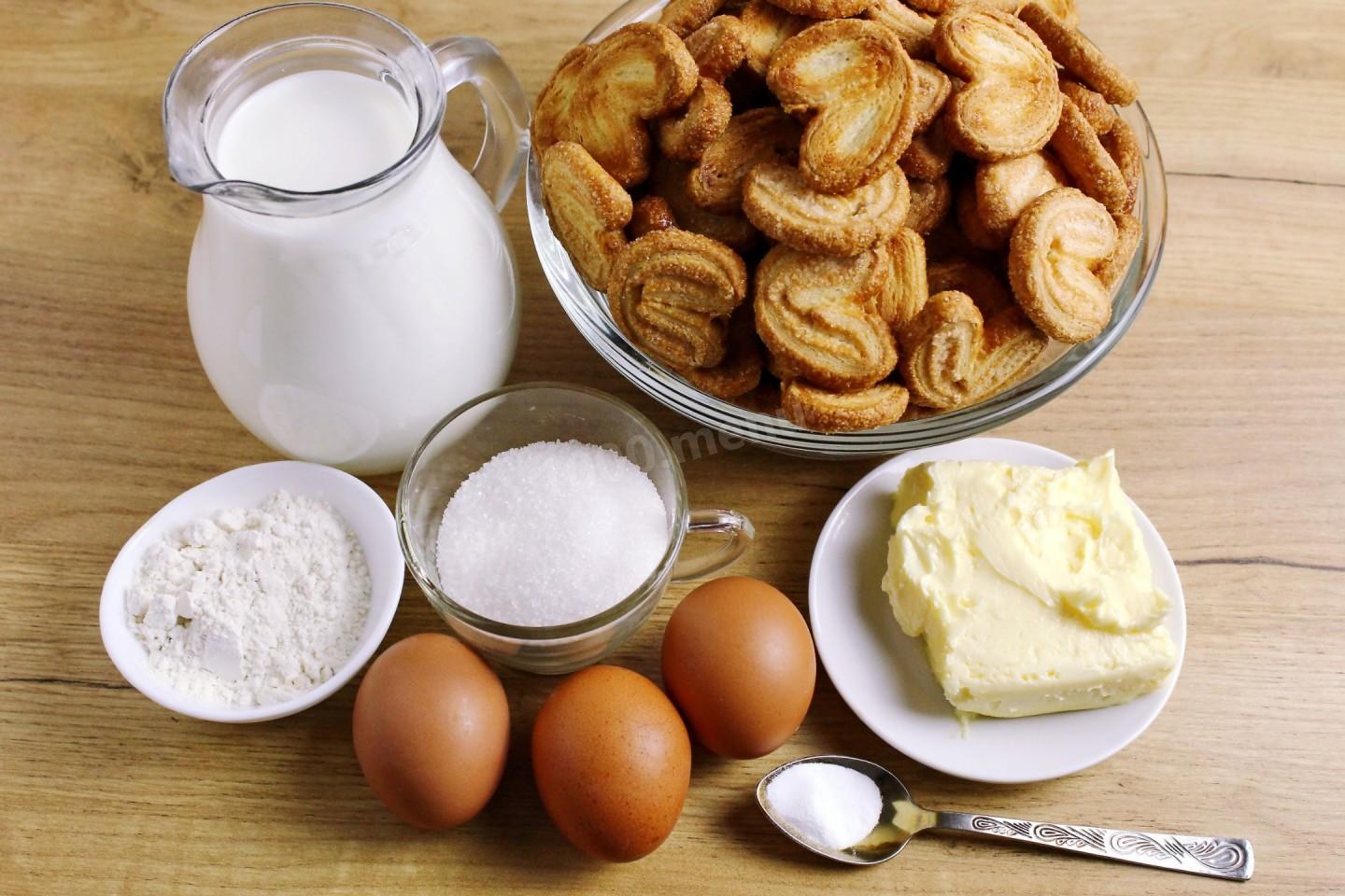 Крем яйца мука масло сахар. Печения из муки и молока и яиц. Пирог с молоком. Наполеон из печенья ушки. Масленица мука молоко яйца масло.