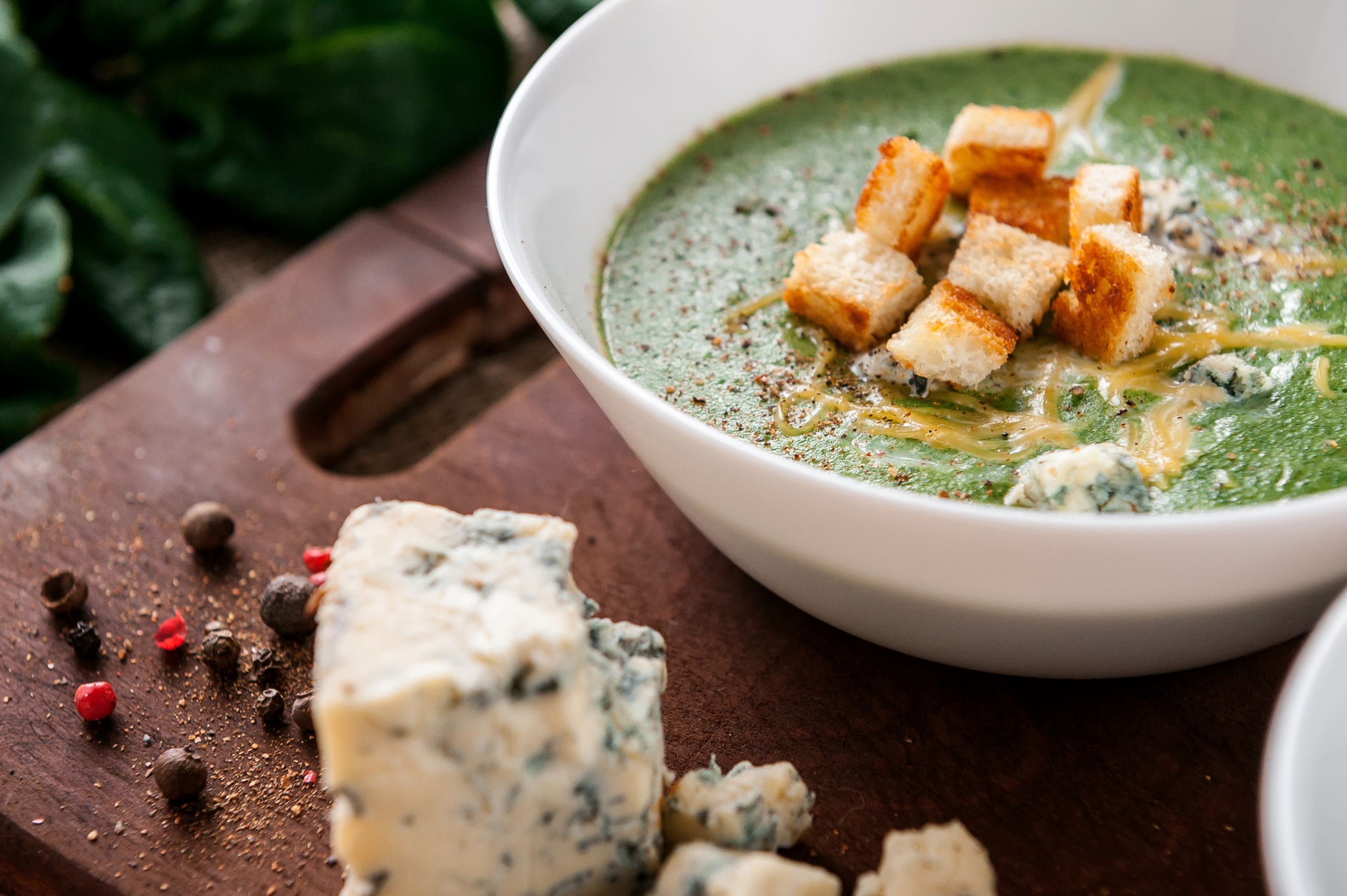 Суп с брокколи и сыром. Кето суп пюре брокколи. Суп крем чиз. Spinach creamy Soup суп из шпината. Крем суп брокколи.