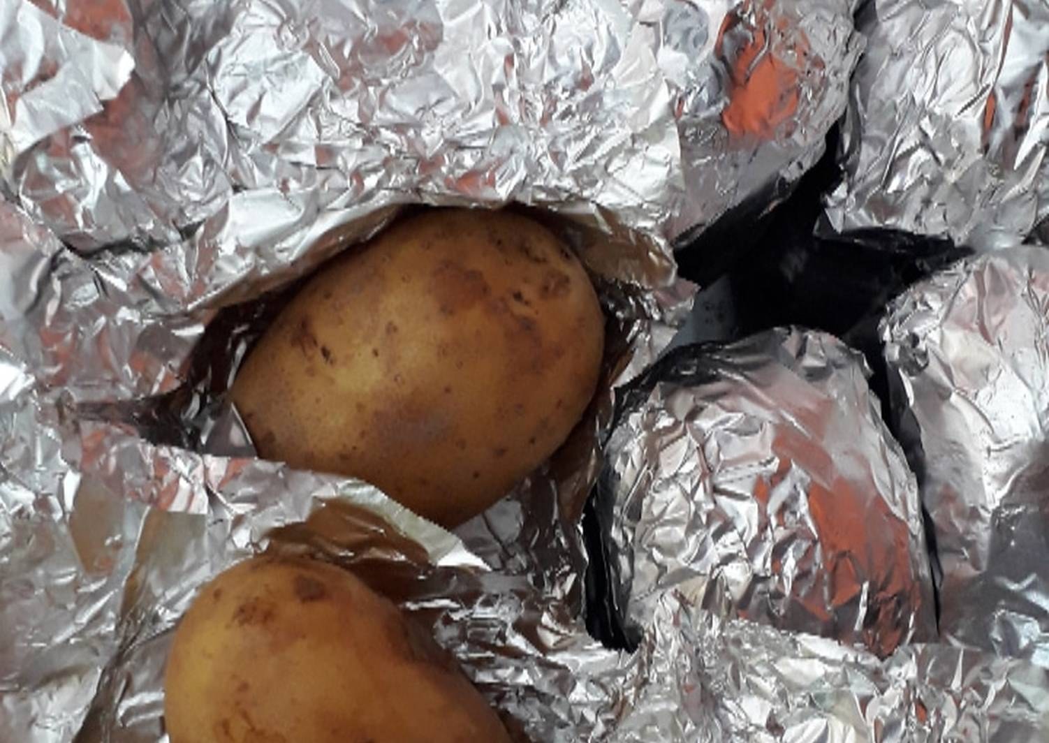 картошка в фольге в духовке фото