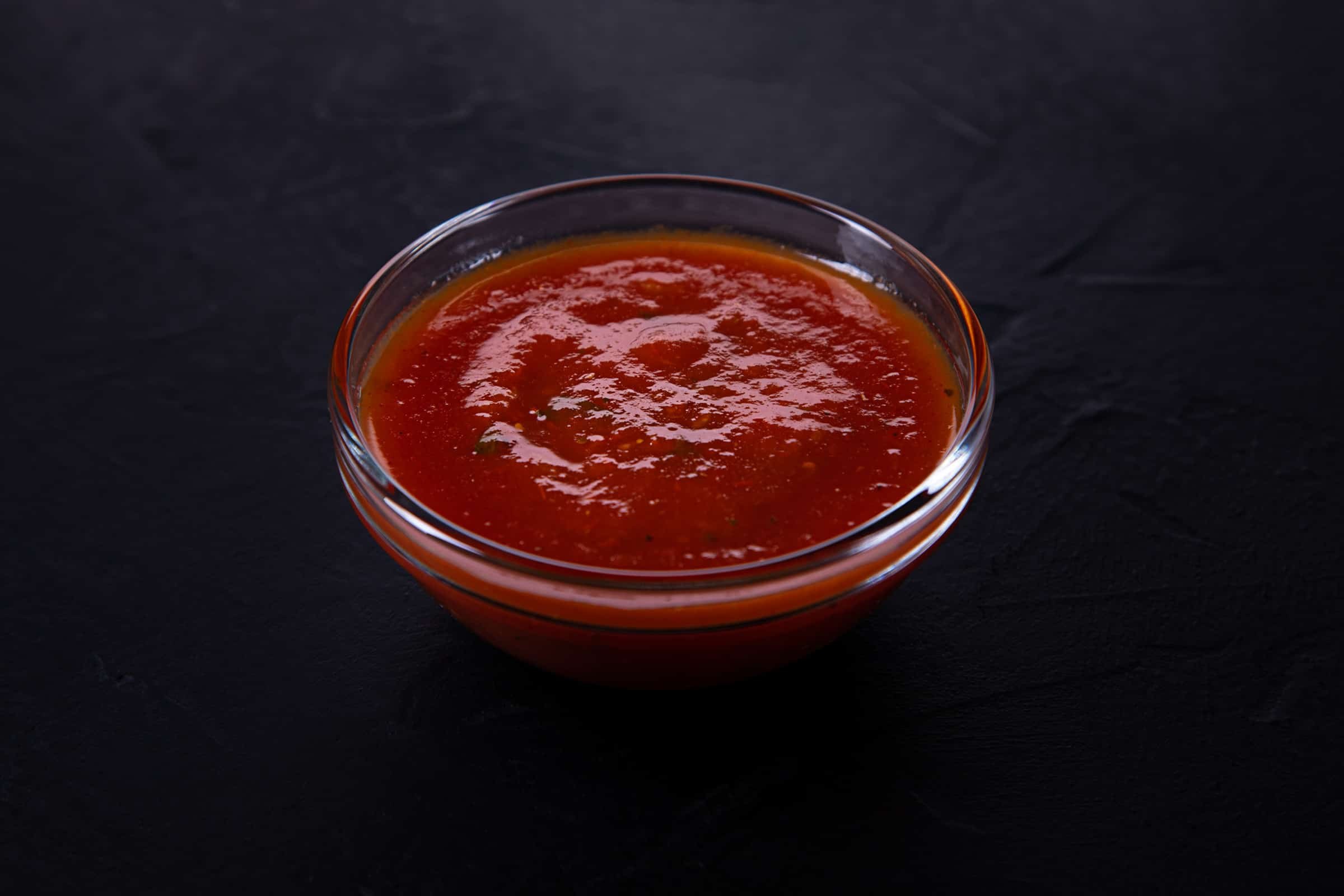 Соус для шашлыка. Соус Шашлычный Марко. Соус томатный для шашлыка. Соус красный. Красный соус для шашлыка.