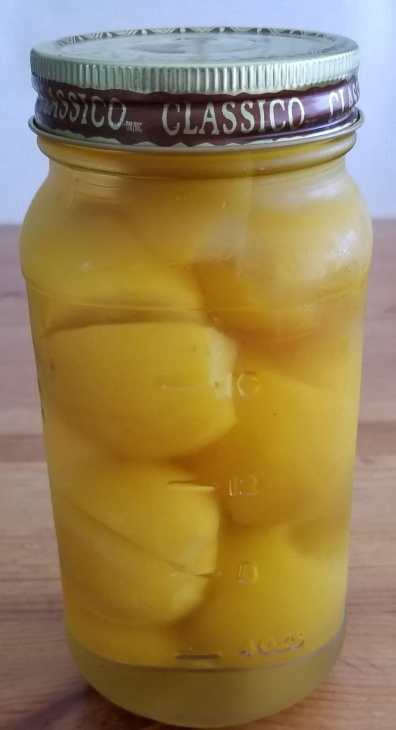 Моченые соленые лимоны
