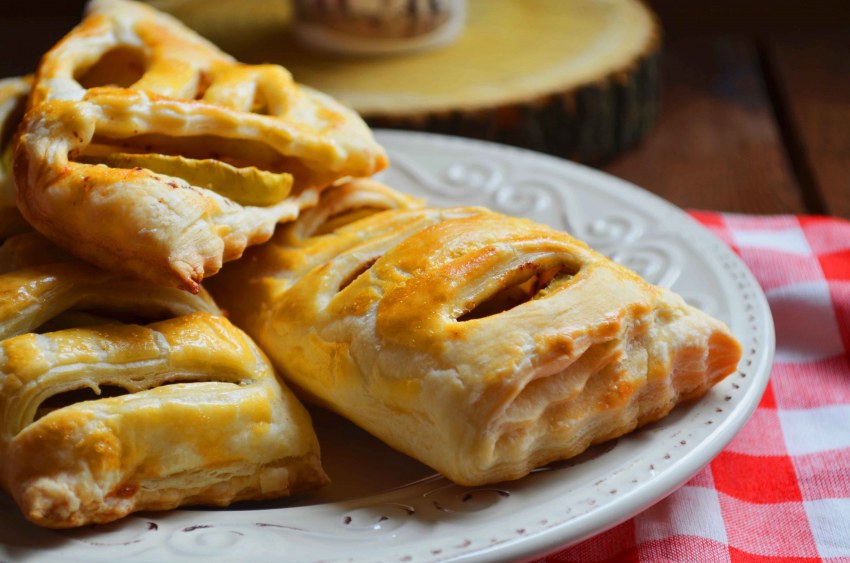 Слойки с сыром