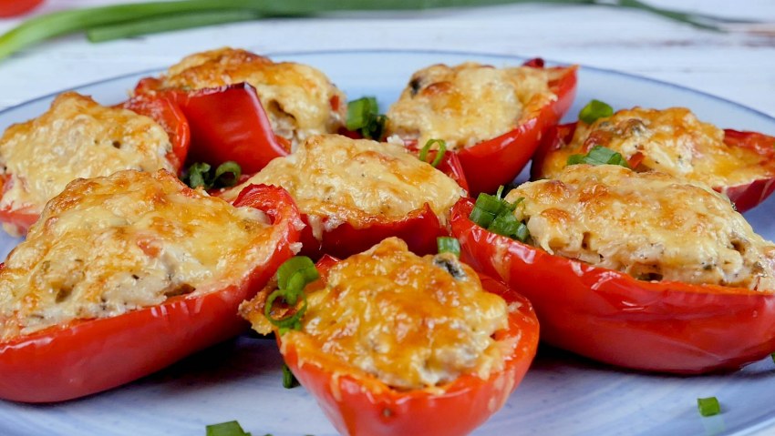 Перец фаршированный мясом и рисом