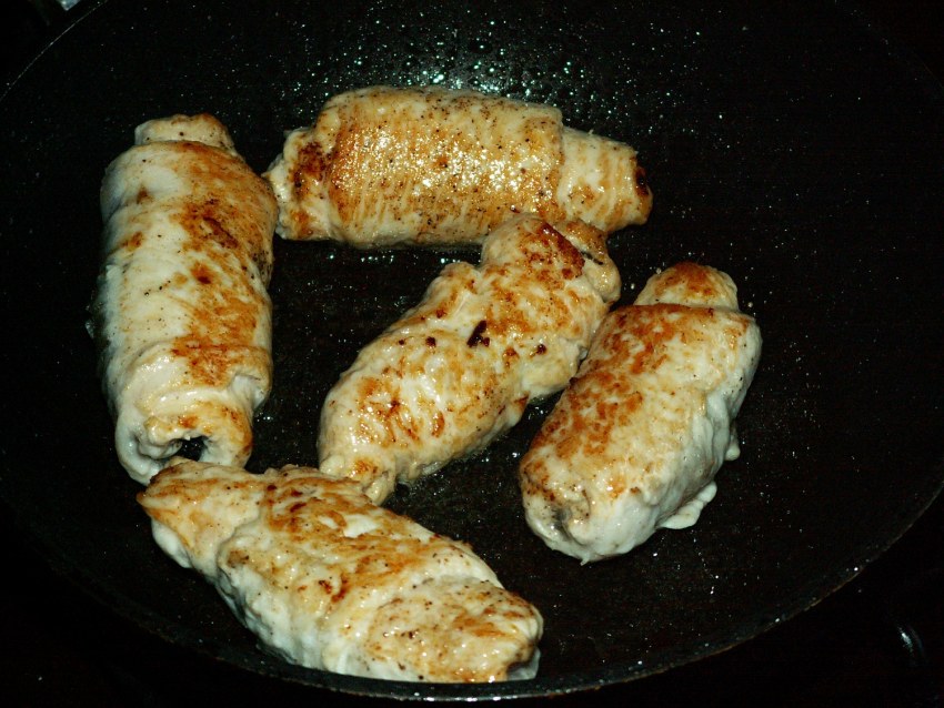 Кцриееые рулетики с сыром