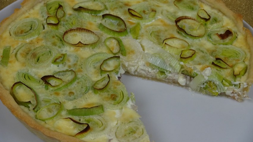 КИШ С луком пореем